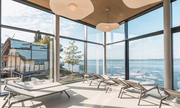 Meersburg Therme - Blick auf den Bodensee @baliwiedieinsel_photographie Meersburg Therme - Blick auf den Bodensee @baliwiedieinsel_photographie