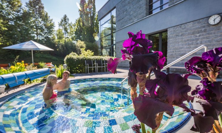 Whirlpool Saunagarten Sibyllenbad von Tourismuszentrum Oberpfälzer Wald Whirlpool Saunagarten Sibyllenbad von Tourismuszentrum Oberpfälzer Wald