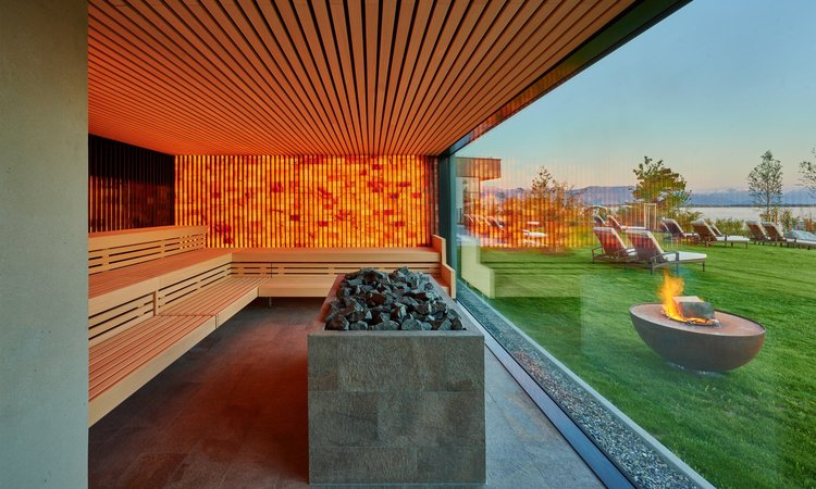 Therme_Lindau_Sauna_Blick_auf den Bodensee