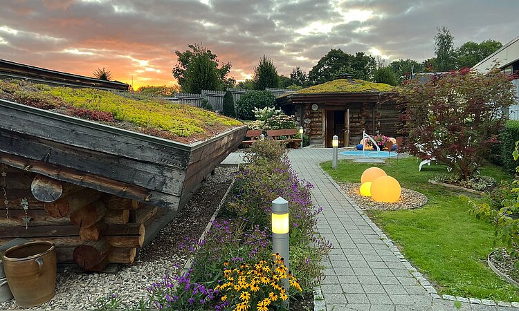 Sole_und_Moor_Bad_Salzdetfurth_Sauna_außen Sole_und_Moor_Bad_Salzdetfurth_Sauna_außen